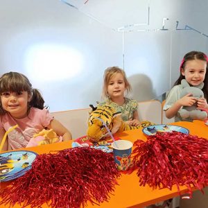 VEČE OMILJENIH IGRAČAKA HK6 (18)