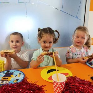 VEČE OMILJENIH IGRAČAKA HK6 (21)