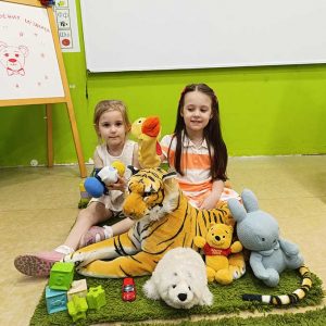 VEČE OMILJENIH IGRAČAKA HK6 (8)