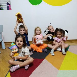 VEČE OMILJENIH IGRAČAKA HK9 (8)