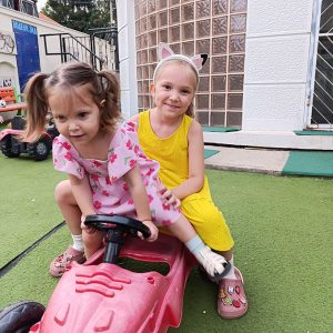 VEČE OMILJENIH IGRAČAKA HK9 (9)