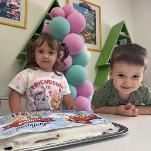 20 GODINA JEDNE VELIKE HAPPY KIDS PORODICE HK4 (2)