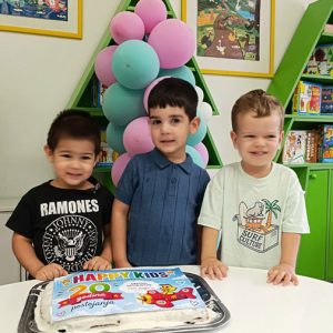 20 GODINA JEDNE VELIKE HAPPY KIDS PORODICE HK4 (4)