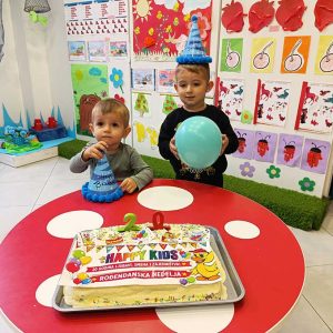 20 GODINA JEDNE VELIKE HAPPY KIDS PORODICE HK6 (4)