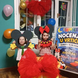 NOĆNA AVANTURA SA MICKEY AND MINNIE HK1 (32)