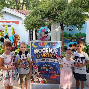 NOĆNA AVANTURA SA MICKEY AND MINNIE HK1 (67)