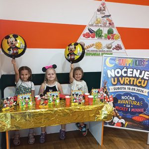 NOĆNA AVANTURA SA MICKEY AND MINNIE HK4 (14)