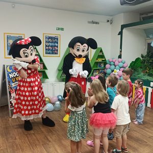 NOĆNA AVANTURA SA MICKEY AND MINNIE HK4 (2)