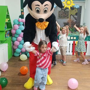 NOĆNA AVANTURA SA MICKEY AND MINNIE HK4 (6)