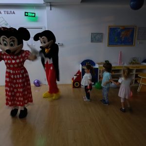 NOĆNA AVANTURA SA MICKEY AND MINNIE HK5 (15)