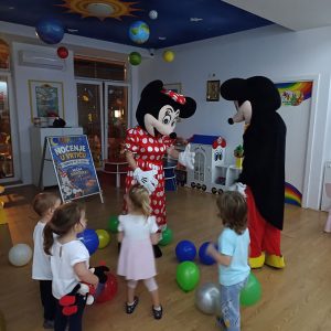 NOĆNA AVANTURA SA MICKEY AND MINNIE HK5 (16)