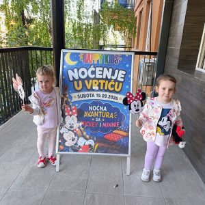 NOĆNA AVANTURA SA MICKEY AND MINNIE HK5 (22)