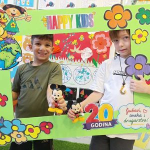 NOĆNA AVANTURA SA MICKEY AND MINNIE HK6 (24)