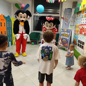 NOĆNA AVANTURA SA MICKEY AND MINNIE HK6 (6)
