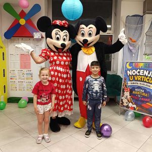 NOĆNA AVANTURA SA MICKEY AND MINNIE HK6 (7)
