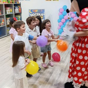 NOĆNA AVANTURA SA MICKEY AND MINNIE HK7 (22)