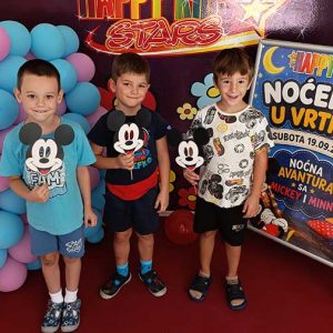 NOĆNA AVANTURA SA MICKEY AND MINNIE HK7 (40)