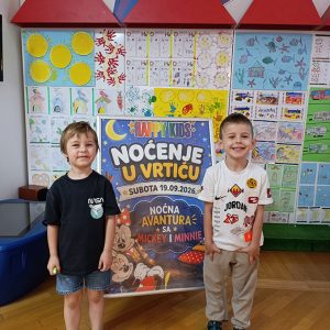NOĆNA AVANTURA SA MICKEY AND MINNIE HK9 (15)